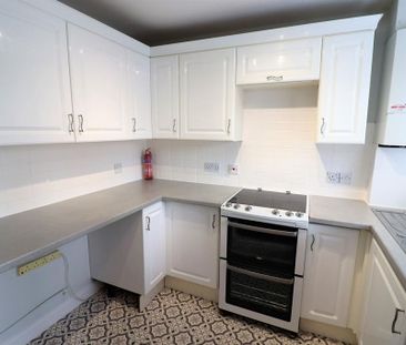 2 bedroom terraced house to rent - Photo 5