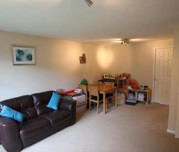 Wansford Green, Woking - 1 bedroomProperty for lettings - Seymours - Photo 3