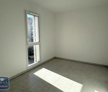 Location Appartement 3 pièces 67m² MARSEILLE 9ème - Photo 2