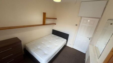 5 bedroom house share to rent - Photo 2