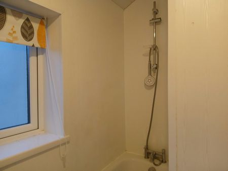 Flat to rent on - Photo 5