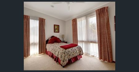 BEAUTIFUL HOME WITH VIEWS OF LAKE KING - Photo 3