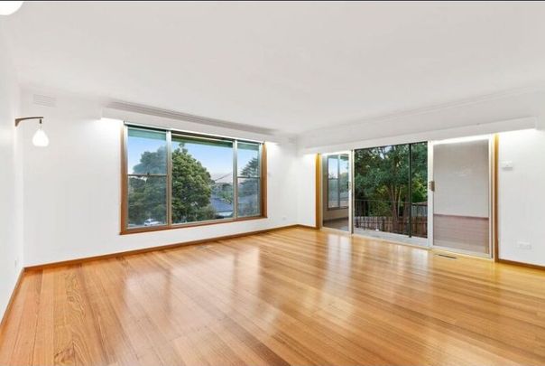 73 Meyrick Crescent, Viewbank - Photo 1