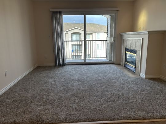 JENNA LEE - 301 - JL301 - Photo 1