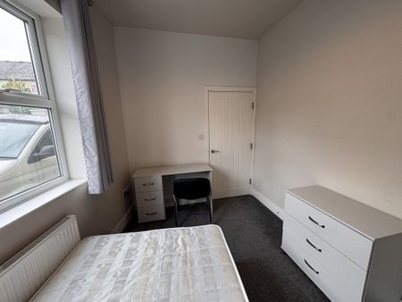 Brownlow Street, The Groves - P1843 - Photo 3