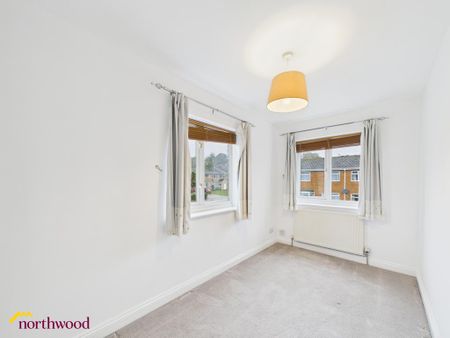 4 bedroom semi-detached house to rent - Photo 4