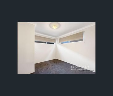 35 Banbury Lane, Wellard, WA 6170 - Photo 2