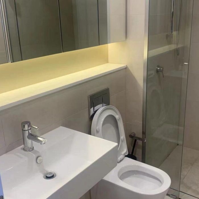 Modern stylish 1 bedroom 1 bathroom apartment situated in West End - Photo 1