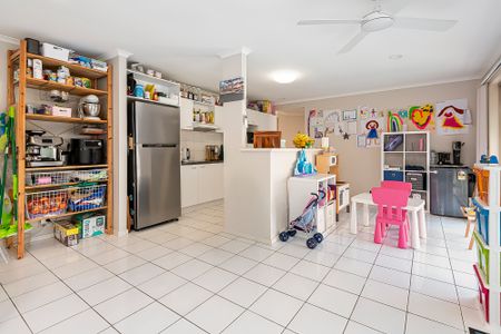 3 Parkmore Close, Robina QLD 4226 - House For Rent - $725 | Domain - Photo 4