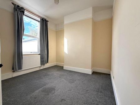 4 bedroom terraced house to rent - Photo 2