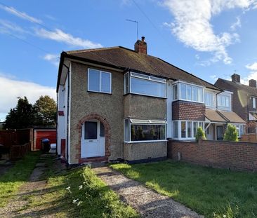 King Georges Drive, Woodham, Surrey, KT15 - Photo 6