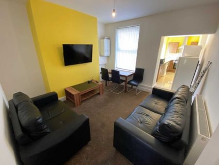 Highfield Road, Salford - Photo 5