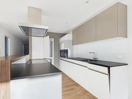 CENTRAL WITH UNIQUE MOUNTAIN VIEW - Foto 3