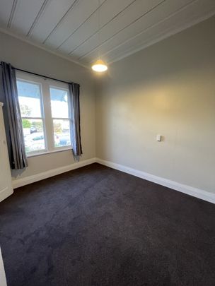 Situated in the heart of sought-after Claudelands, this three bedroom character villa features one bathroom and one living area. - Photo 1