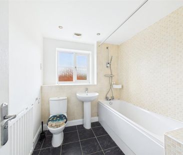 3 bedroom terraced house to rent - Photo 6