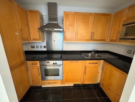 2 bedroom flat to rent - Photo 4