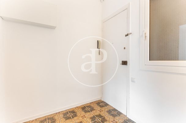Apartment for rent on Carrer Còrsega - Photo 1