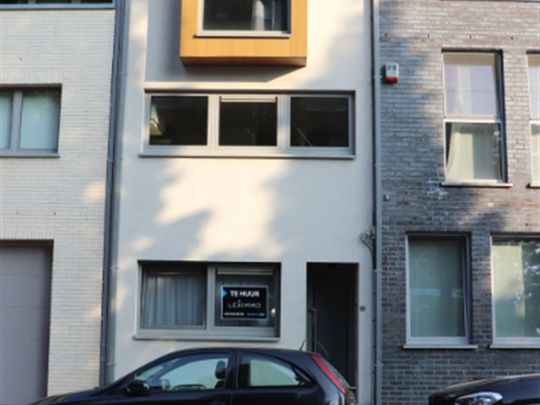 Prachtig gelegen duplex appartement (86m²) met 2 SLK & terras - Photo 1