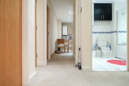 Room in a Shared Flat, Ilford, IG3 - Photo 2