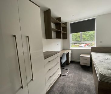 3 bedroom apartment to rent - Photo 4