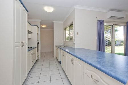 21 Earl Circuit, Kirwan QLD 4817 - House For Rent | Domain - Photo 5