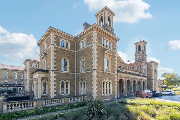 3 Bedroom Penthouse - Photo 1