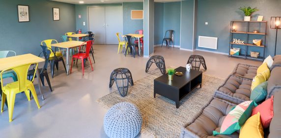 Location Appartement 1 pièce 18m² NIMES 30000 - Photo 2