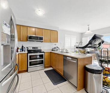 For Lease - 1628 PENNEL Drive, Oshawa, Ontario - Photo 2