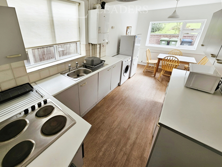 4 bedroom semi detached to rent Dalehouse Lane, Kenilworth, Warwickshire, CV8 - Photo 5