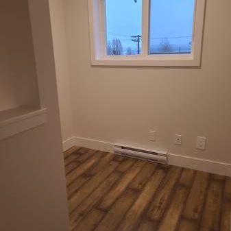 Brand New Beautiful 3 Storey Town Home! ONLY 4 OTHER UNITS Near Downto - Photo 3