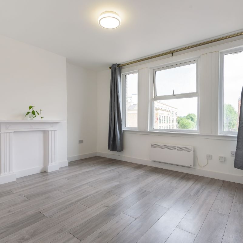 Garratt Lane, London, SW18 - Photo 1