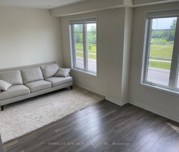 Condo Townhouse For Lease | N9235473 - Photo 5