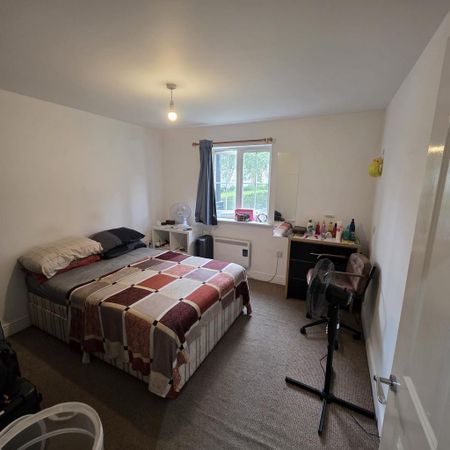 2 bedroom flat to rent - Photo 5