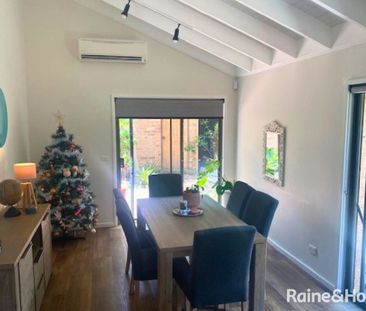 Family Comfort in a Quiet Neighbourhood - Photo 2