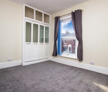 2 bedroom House To Let - Photo 4