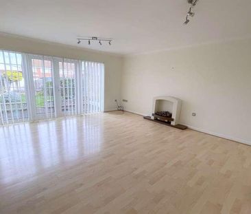 Arundel Road, BN9 - Photo 2