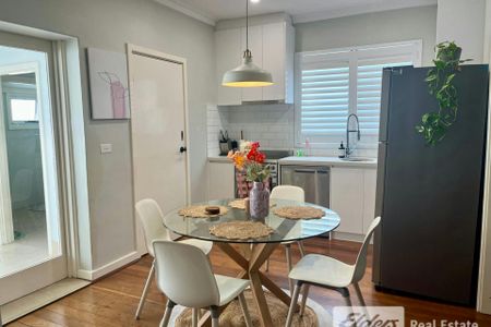 Comfortable Coastal Living - Photo 2