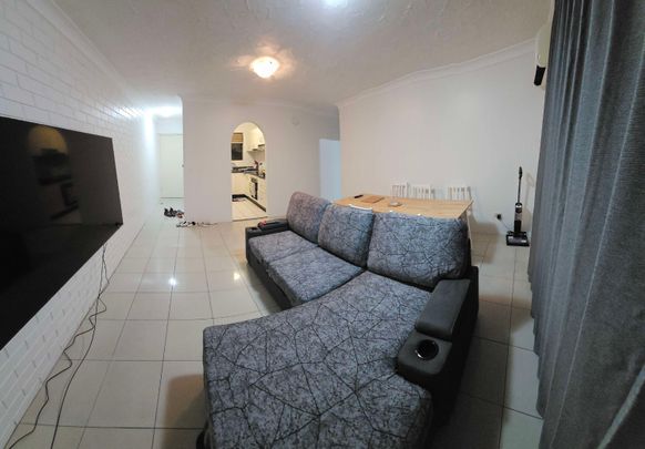 Logan Central - Photo 1