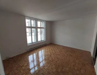 1 room apartment of 56m² in Montreal - Photo 1