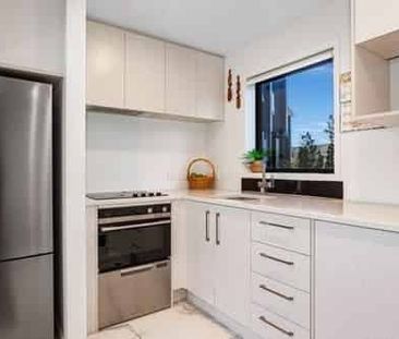 Modern 2BR Townhouse Near Hospital |$575 - Photo 3