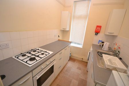 2 bed Ground Floor Flat for Rent - Photo 5