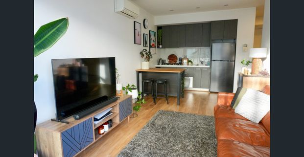 A lifestyle apartment in the heart of it all - Photo 1