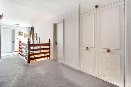 5 bedroom detached house to rent - Photo 2