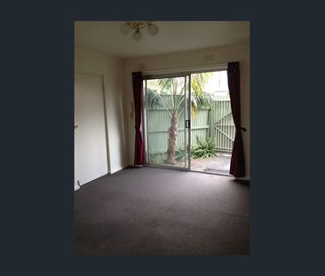 ONE BEDROOM WITH BIG COURTYARD - Photo 2