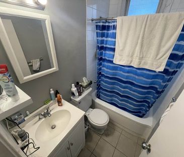 318 Yonge St, Unit 2, Kingston ON - Photo 5