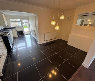 3 bedroom terraced house to rent - Photo 4