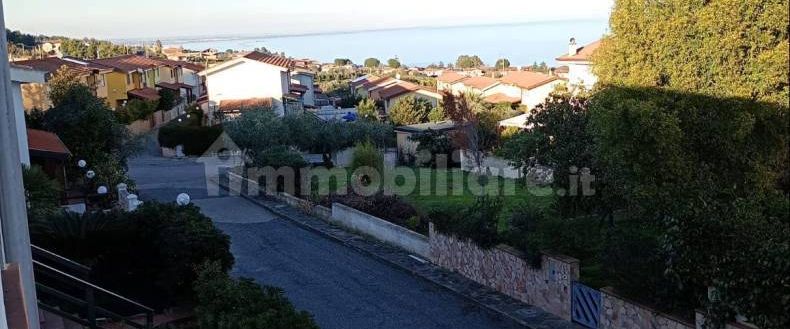 Villa a schiera via Piano Marina 1, Villaggio Il Castello, Roseto Capo Spulico - Foto 1