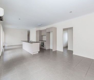 EASY LIVING - Photo 3