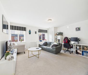 2 bedroom semi-detached house to rent - Photo 2