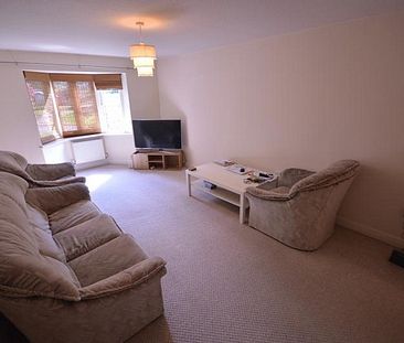 Bloomfield Close, Cheadle Hulme - Photo 2